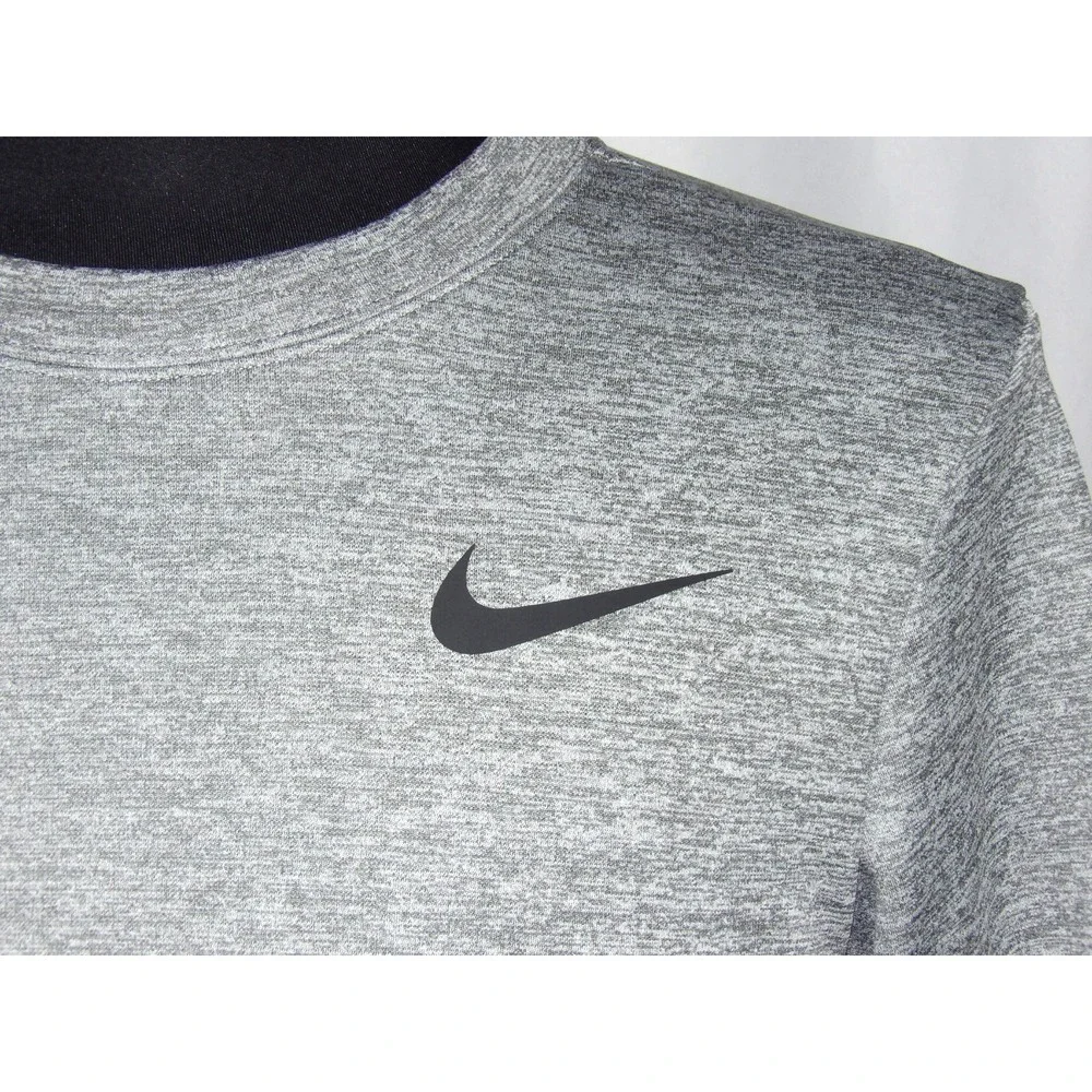 Nike Dri-Fit Polyester Fleece Lined Gray Crew Neck Sweatshirt Men's Medium‎